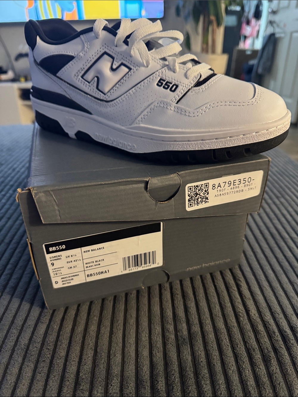 New Balance Men's 550 White and Black Low-Top Sneakers